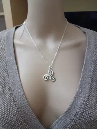 Collana acciaio con ciondolo triskel