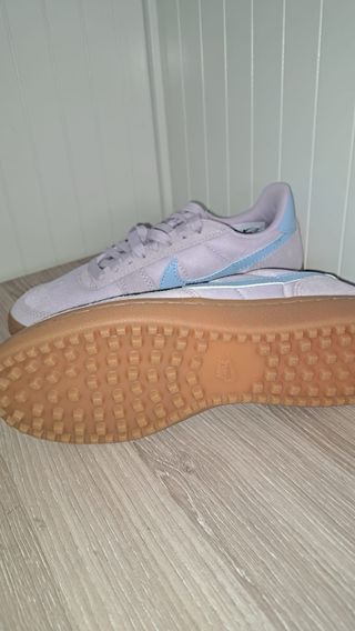 Nike Field General Morado y Azul