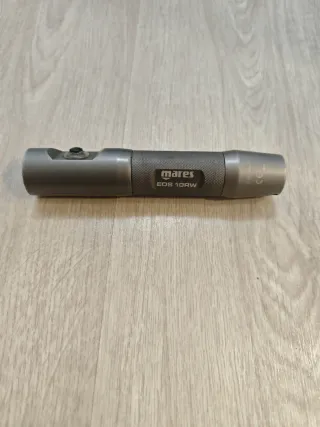 Linterna Mares EOS 10RW + funda