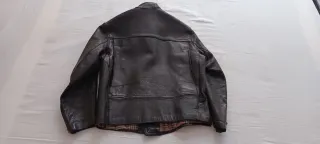 Cazadora cuero vintage negra moto forro cuadros