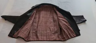 Cazadora cuero vintage negra moto forro cuadros