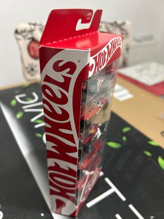 Hot Wheels Set 80 aniversario