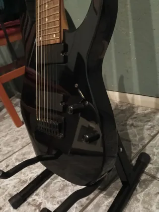 Ibanez RG8 Guitarra Eléctrica 8 Cuerdas