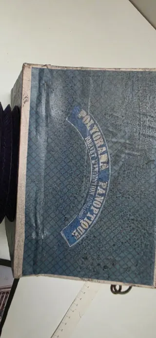 Polyorama  Bello  con lastre anche porno.funziona