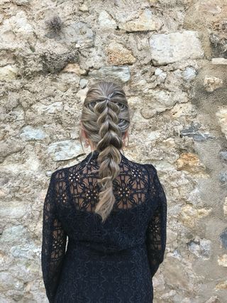 Vestido de fiesta encaje azul marino, tipo abrigo