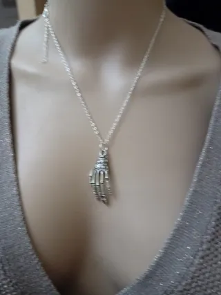 Collana mano scheletro acciaio