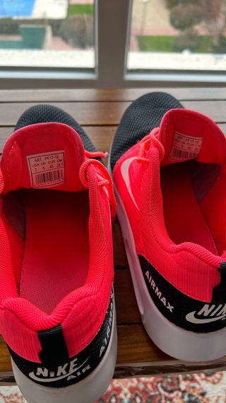 Deportivas Nike Mujer Negras y Rosas