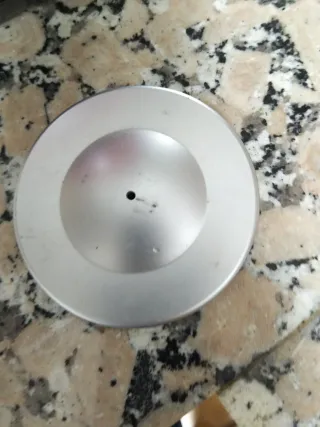 Lámpara de pez plata y transparente