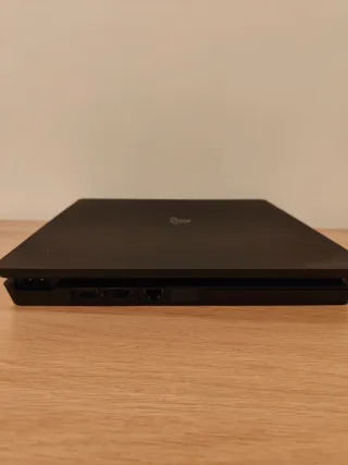 PS4 (PlayStation 4) Negra 500GB + Mando