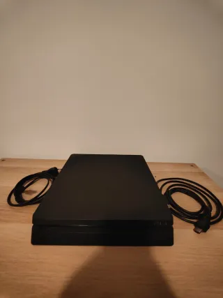 PS4 (PlayStation 4) Negra 500GB + Mando