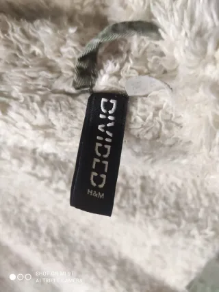 Chaqueta parka verde con capucha