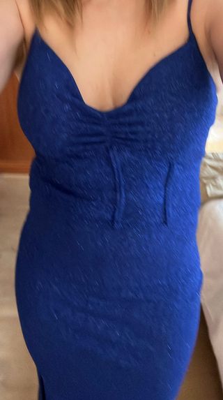 Vestido fiesta azul con purpurina