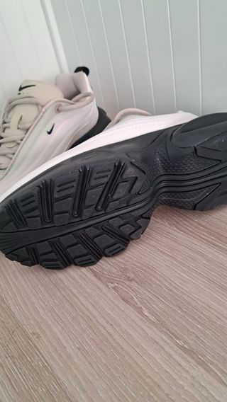 Nike Air Max Portal Beige/Negro