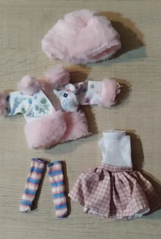 Conjunto Blythe: Gorro, Abrigo, Vestido y Calcetin