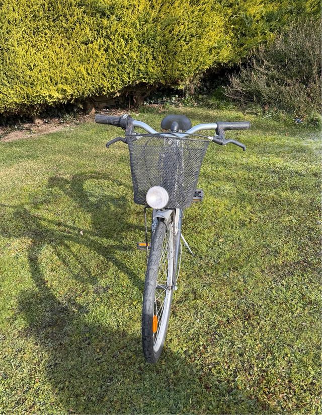 Bicicleta urbana City 1 Decathlon azul marino