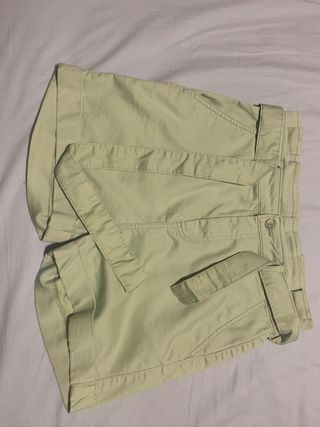 Shorts verdes de campista