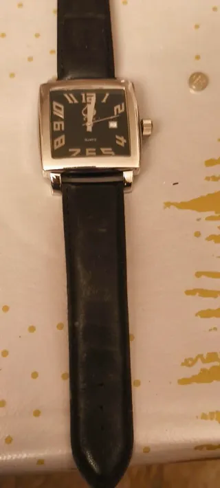 Reloj de pulsera hombre negro y plateado