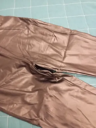 Lote jersey blanco y pantalón negro