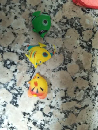 Lámpara de mesa metálica plateada