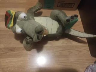 Muñeco cocodrilo peluche con musica