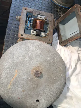 Timbre antiguo de campana