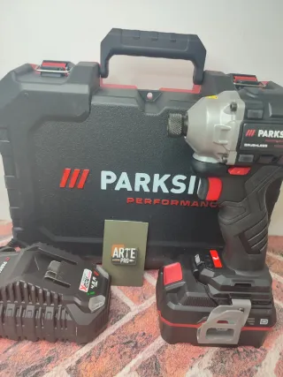 Atornillador impacto 20V + Batería 4Ah y cargador