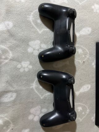 PS4 Pro 1TB Negra + 2 Mandos