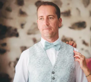 Traje de Novio color crema