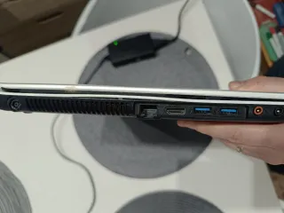 Portátil Sony Vaio i3