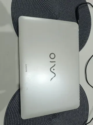 Portátil Sony Vaio i3