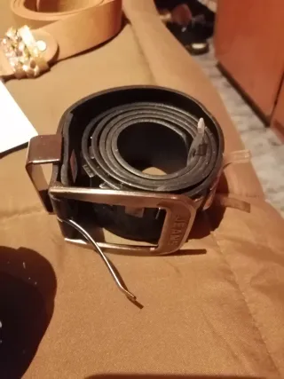 Cinturón Negro y Dorado con Pedrería 20 € cada uno