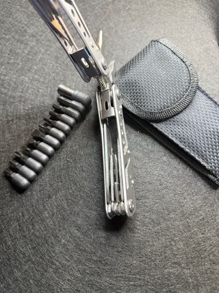 Pinza multifunzione con set punte