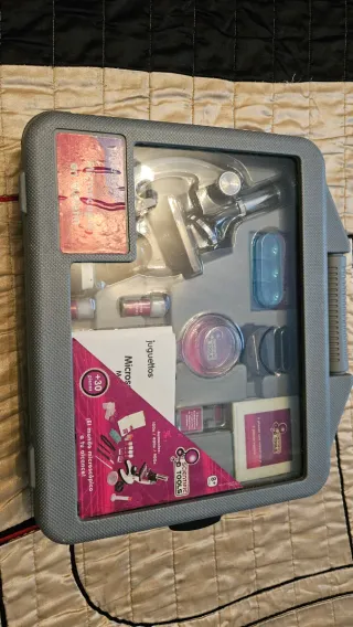 Microscopio Juguettos en Maletín