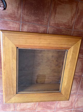 Mesa auxiliar madera con tapa cristal