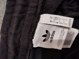 Pantalón corto Adidas negro