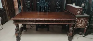 Escritorio Quijote de madera tallada