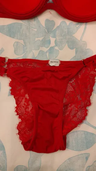Conjunto lencería rojo 85B. Sujetador y braguita