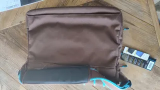 2 Maletines Portátil AM Marron y verde,25 los dos.