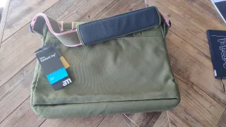 2 Maletines Portátil AM Marron y verde,25 los dos.