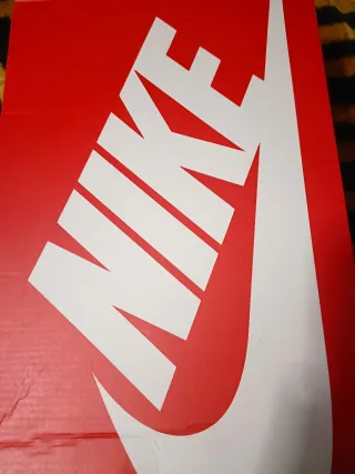 Zapatillas Nike Hombre Blancas y Rojas