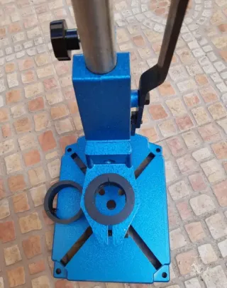 Soporte universal para taladro azul