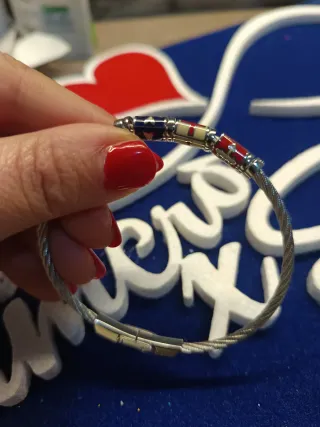 Bracciale uomo cavo metallico con chiusura