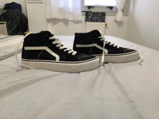 Zapatillas  estilo Vans Altas Negras y Blancas
