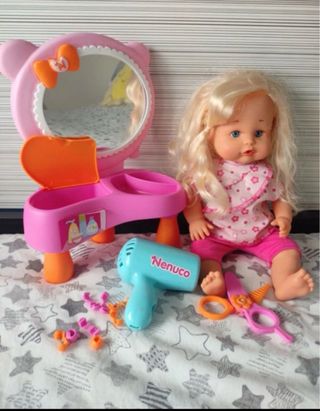 Coche muñecas/Nenuco+ accesorios y tabla planchar