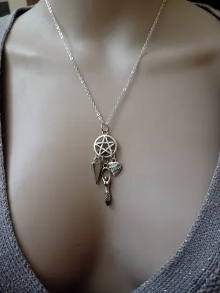 Collana Wicca con Pentacolo e Dea