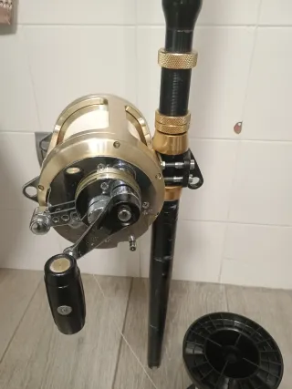 Carrete Shimano Tiagra 80lb