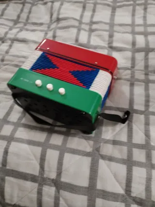 Acordeón infantil musical