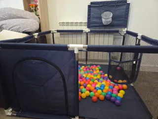 Parque infantil con piscina de bolas