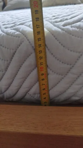 Cama Matrimonio Madera, Colchon y mesita de noche