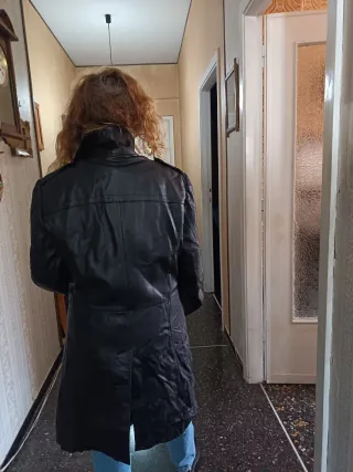 Trench in pelle vintage con imbottitura